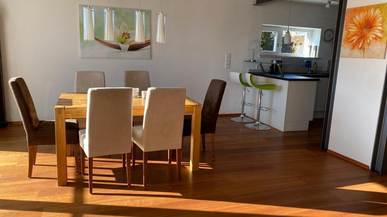 Fewo Luxus Wohnung Im Eigenen Ferienhaus, 120 Qm, Naehe Regensburg Mit Balkon, Terrasse & Garten, Gute Zuganbindung Laaber Exterior foto